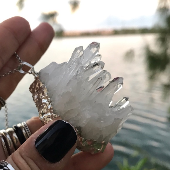 Genuine big crystal quartz boho silver necklace - Picture 3 of 8